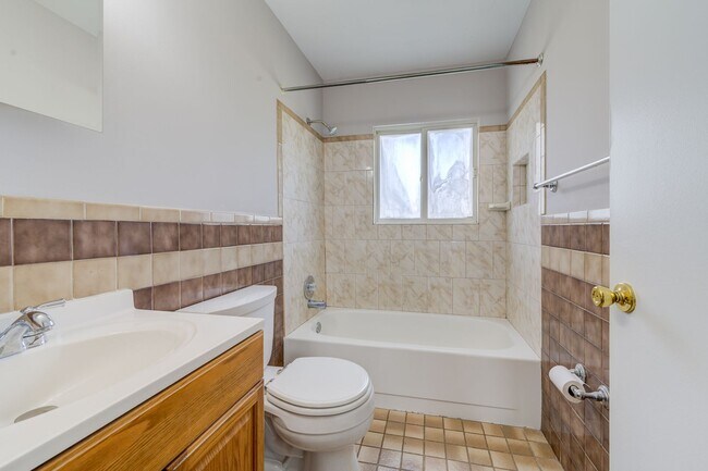 Building Photo - 3937 Jane Ave