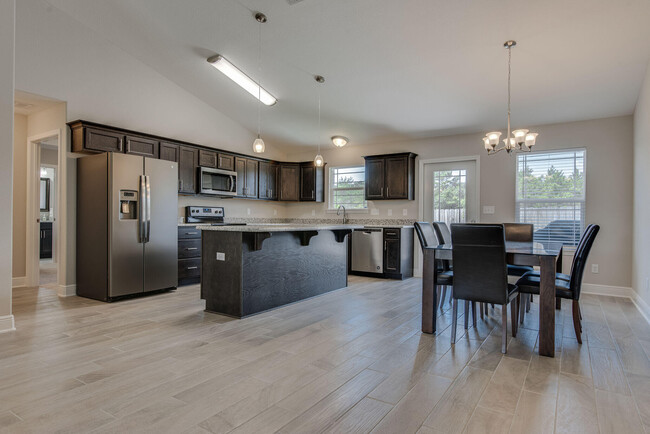 Building Photo - 2081 Bella Breeze Ct