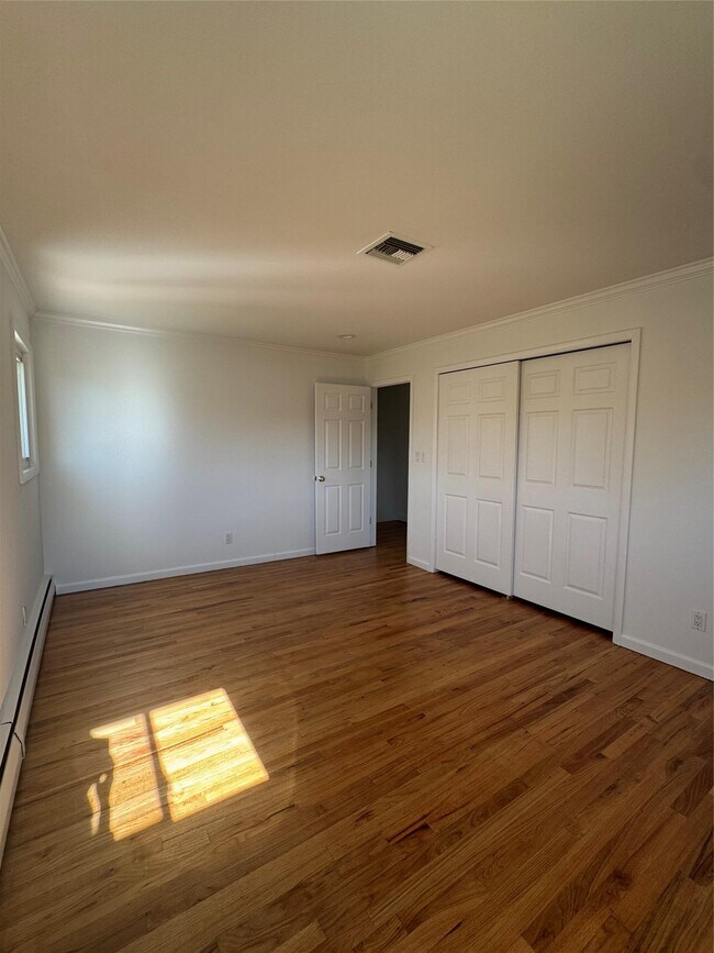 Building Photo - 371 White Birch Ln