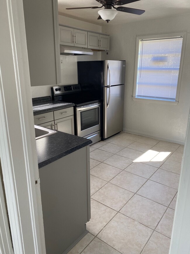 Building Photo - 39 Byron Ellinor Dr