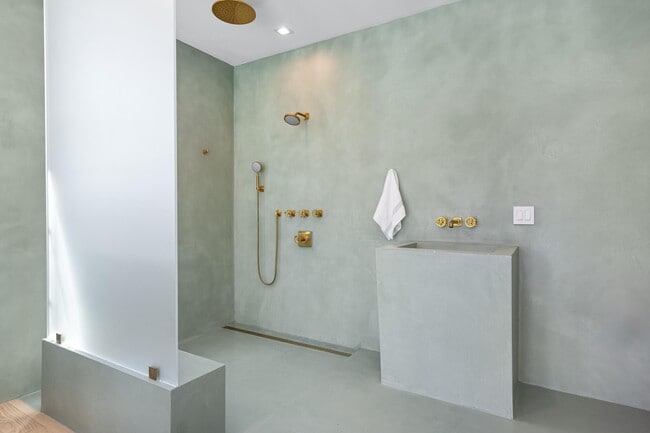 Building Photo - 734 S Ocean Blvd