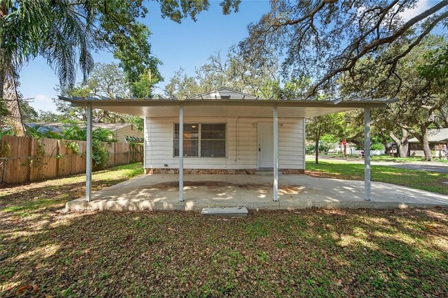 Building Photo - 8723 N Dexter Ave