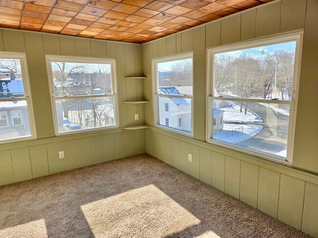 Building Photo - 93 Cliff St