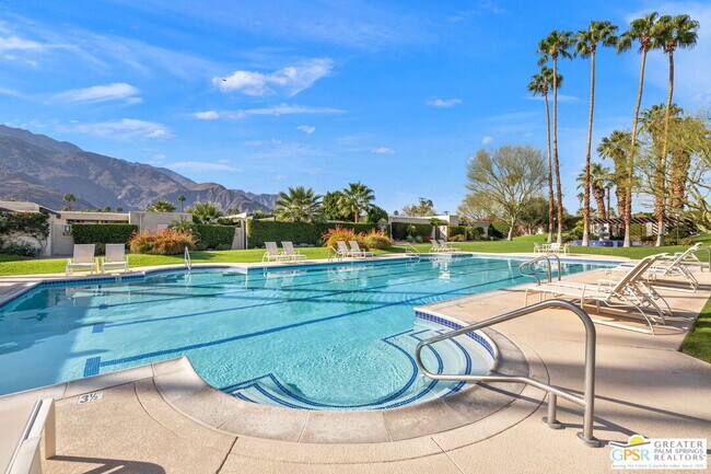 Building Photo - 427 N Calle Rolph