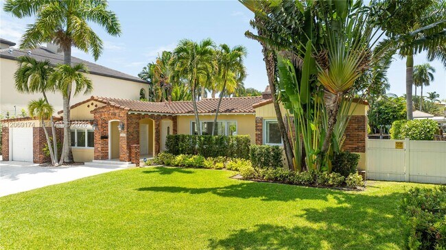 Building Photo - 330 Coconut Isle Dr