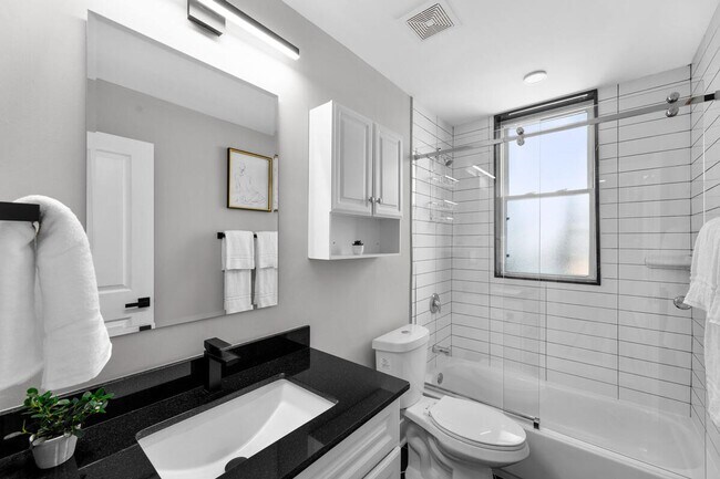 Building Photo - 1017 Euclid St NW