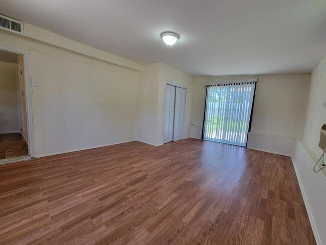 Building Photo - 53 Salem Pl