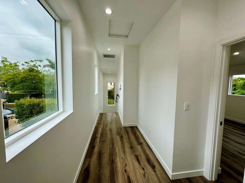 Building Photo - 8916 Whitworth Dr