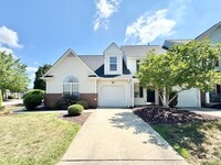 Building Photo - Updated 2 Bedroom with Loft & Neighborhood Pool!
