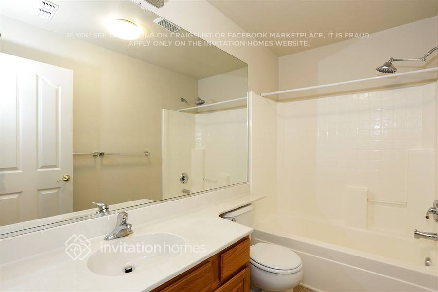 Building Photo - 1655 Vandenberg Cir