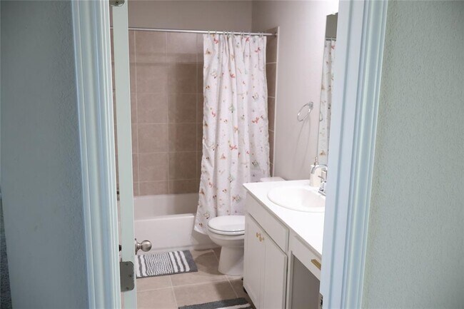 Building Photo - 11500 Maple Leaf Way