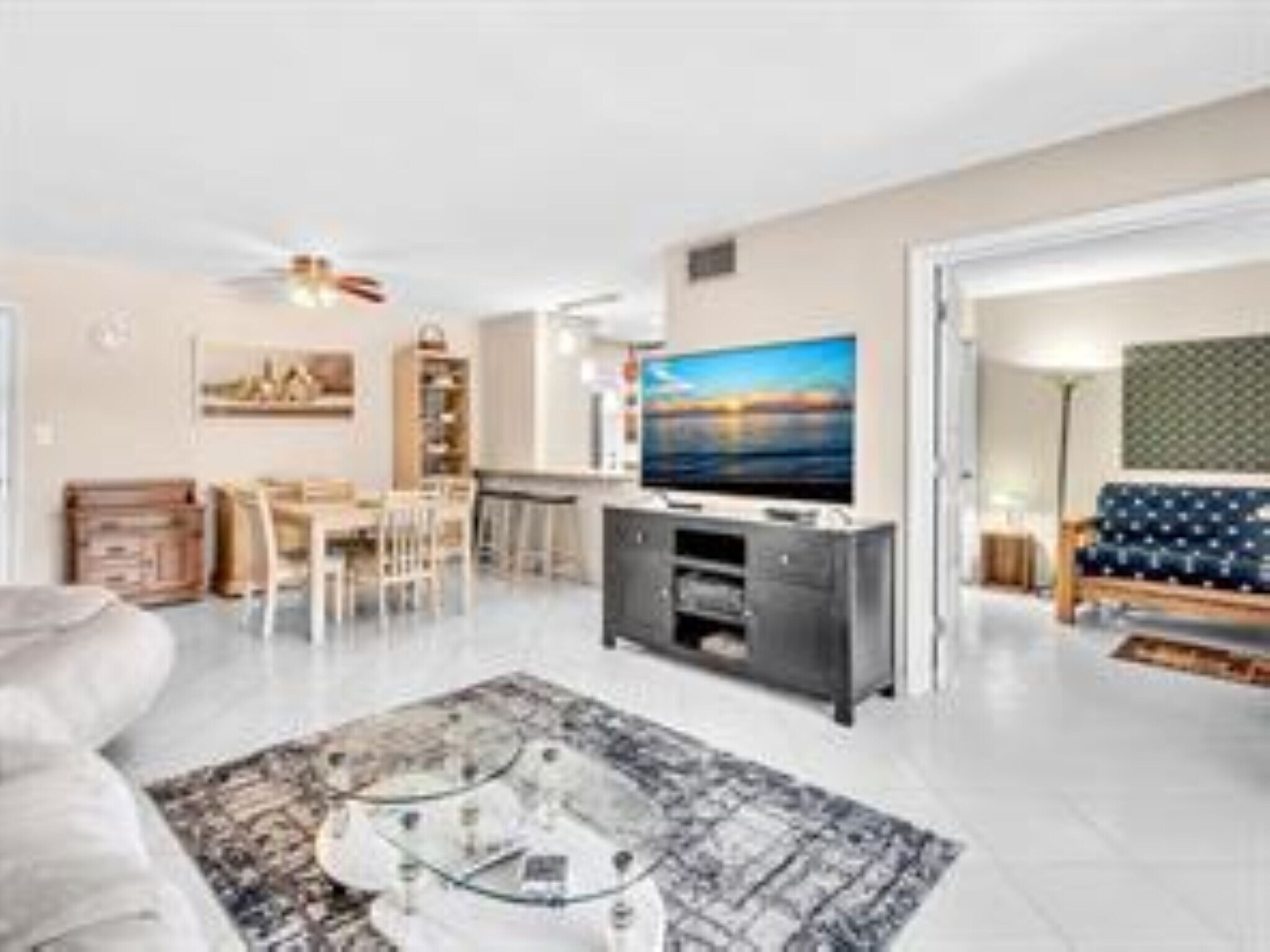 Building Photo - 3020 NE 16th Ave