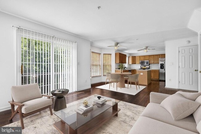 Building Photo - 2103 Sayan Ct