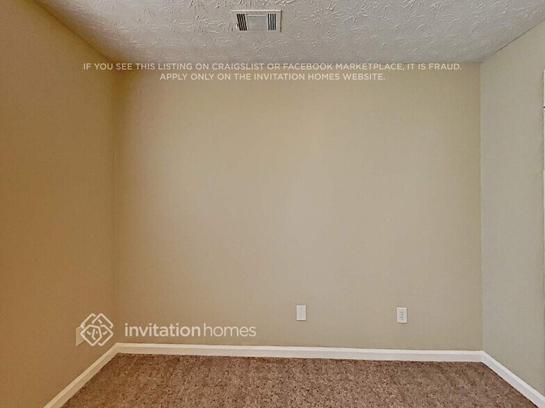 Building Photo - 1045 Hunters Oak Trail