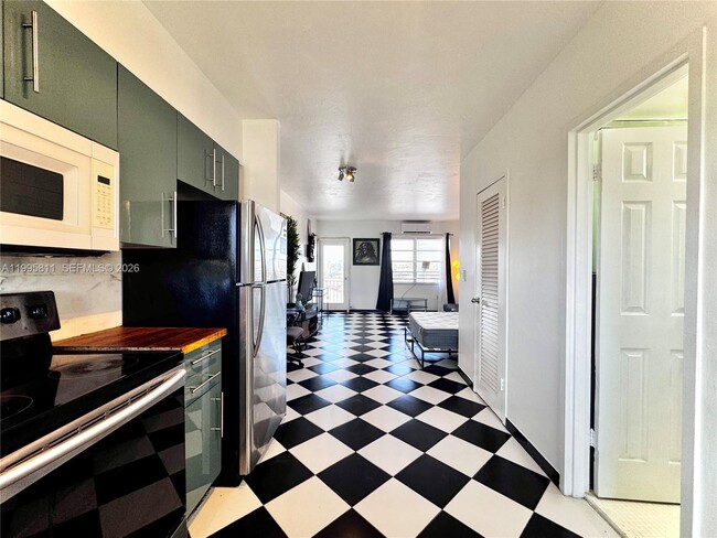 Building Photo - 851 Meridian Ave