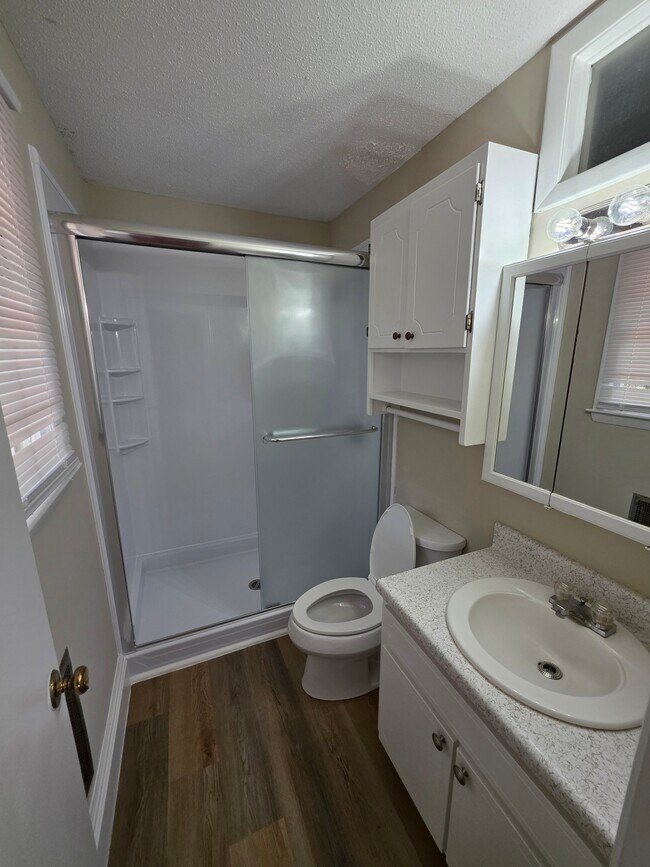 Building Photo - 1301 Fowler Dr