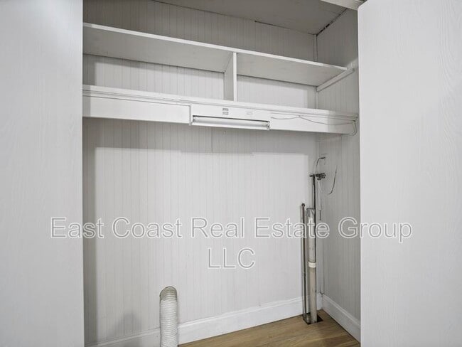 Building Photo - 528 Hack Wilson Way