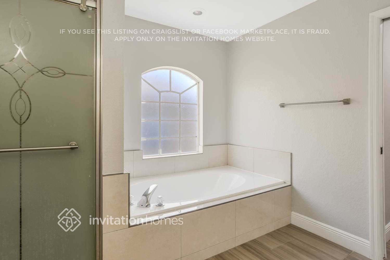 Building Photo - 1146 Lake Biscayne Way