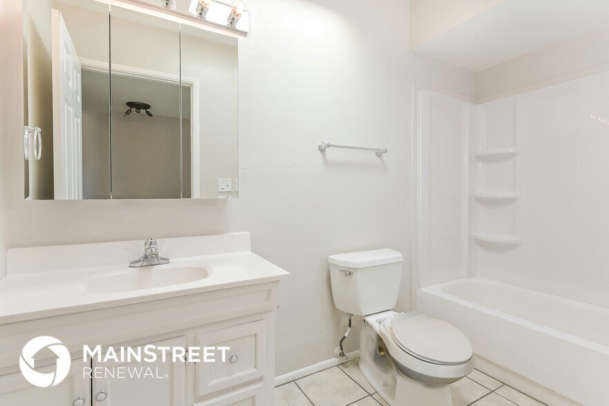 Building Photo - 9802 E Stella Rd