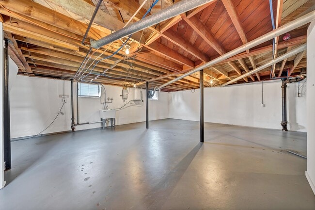 Building Photo - 4310 Tyree Rd NW