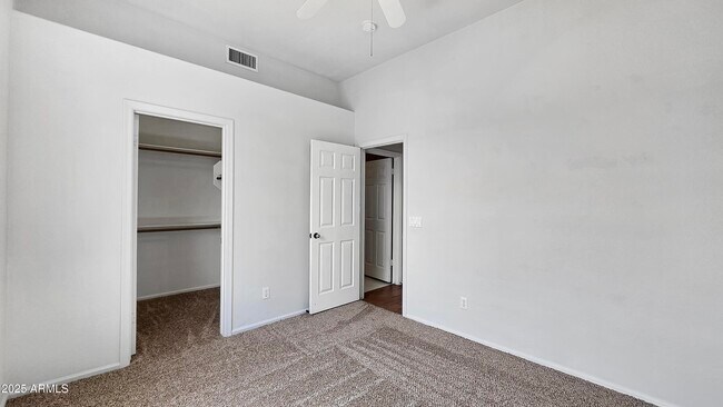 Building Photo - 15818 W Durango St