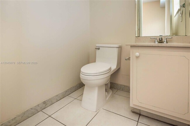 Building Photo - 505 E Dania Beach Blvd