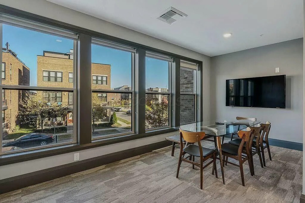 Common area - 751 N 6th St