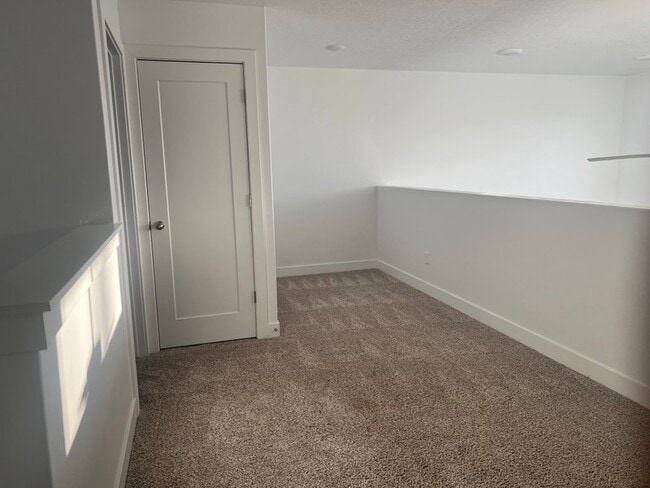 Building Photo - 1140 S 1500 W