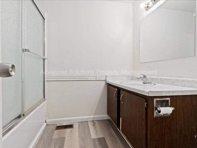 Building Photo - 4554 S 785 E