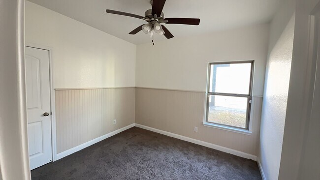 Building Photo - GORGEOUS 3-bedroom 2-bathroom home in Prairie Ridge!