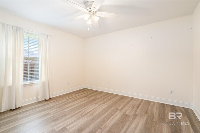 Building Photo - 9534 Woolrich Ave