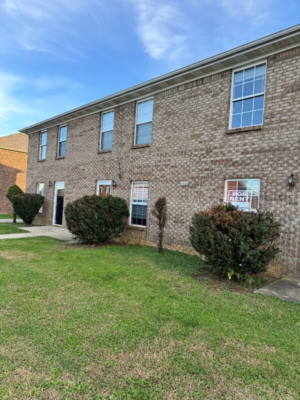 Building Photo - 1003 Whipporwill Dr