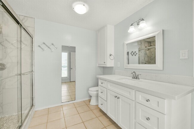 Building Photo - 1073 Redfish St