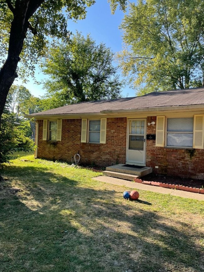 Building Photo - Warren Twp - 3 BR home