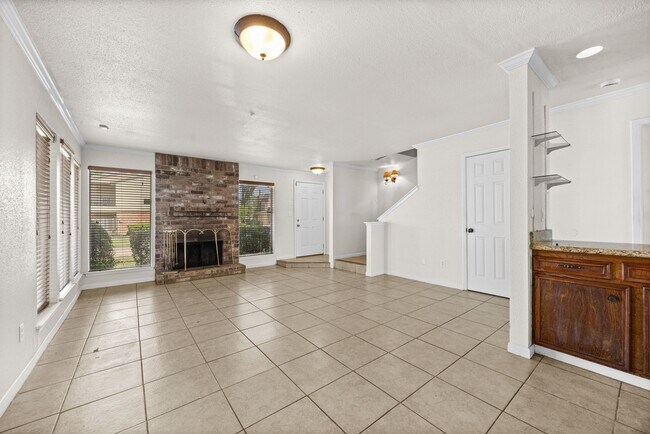 Building Photo - 7835 Bateman Ln