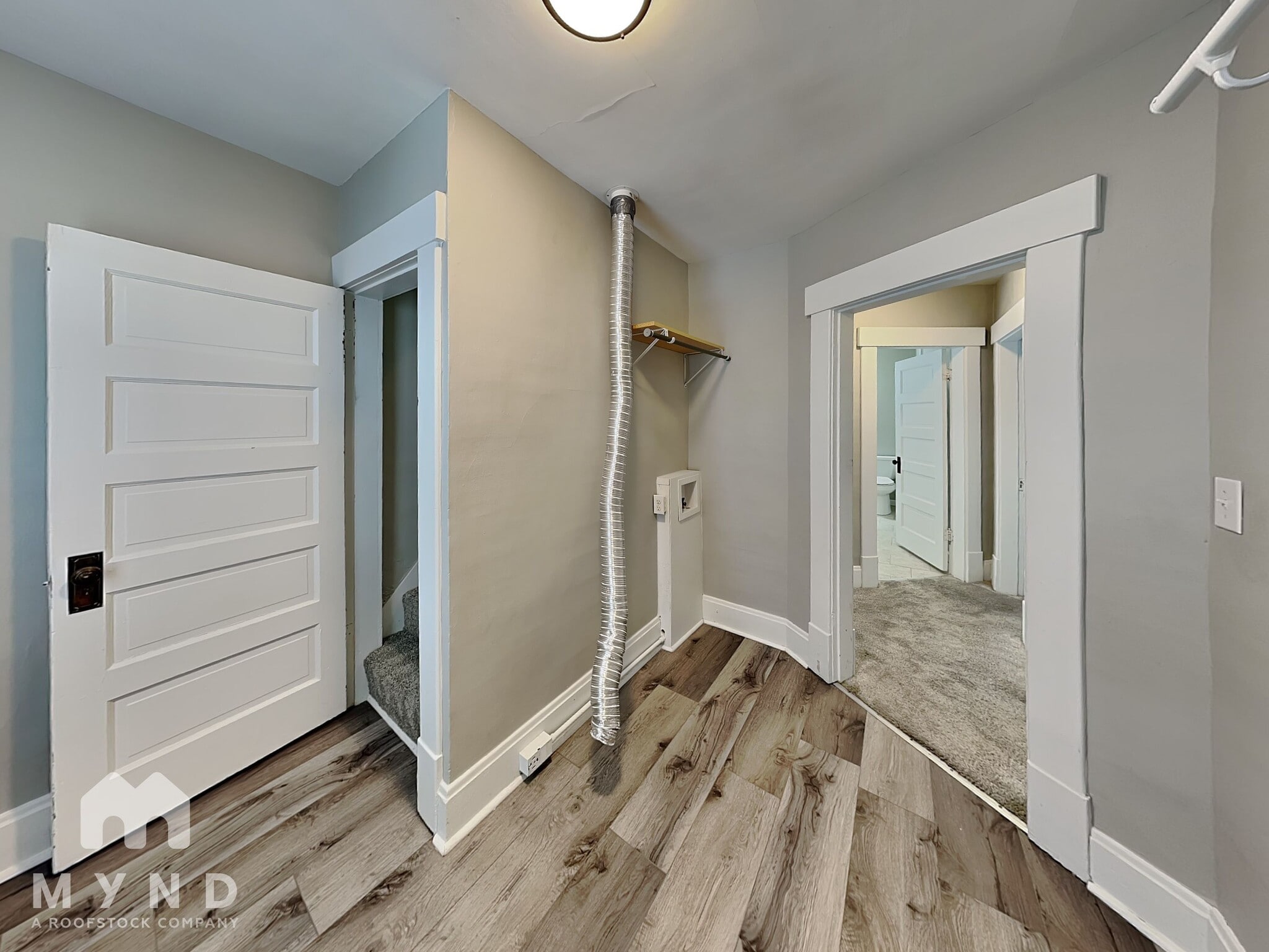 Building Photo - 153 N Oakley Ave