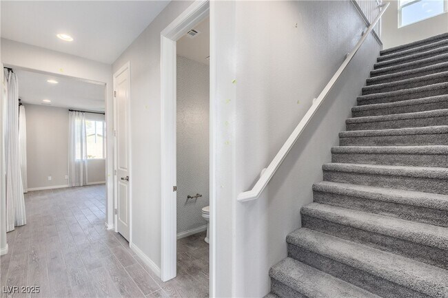 Building Photo - 10016 Silver Comet Ct