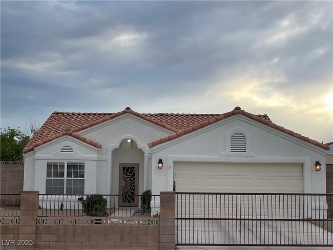 Primary Photo - 5101 Chambliss Dr