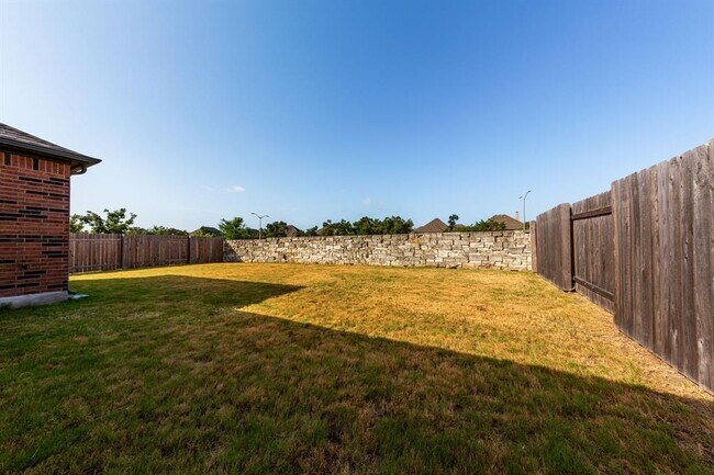 Building Photo - 1113 Arbor Acres Loop