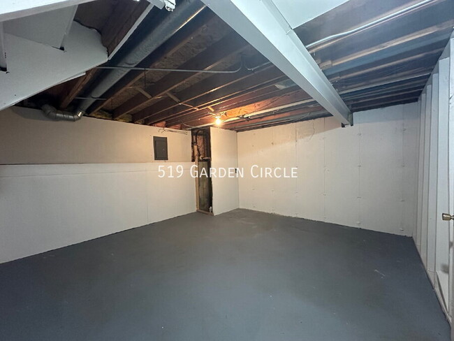 Building Photo - 519 Garden Cir