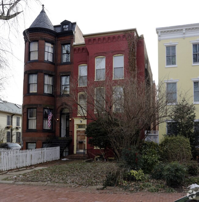 Primary Photo - 311 E Capitol St SE