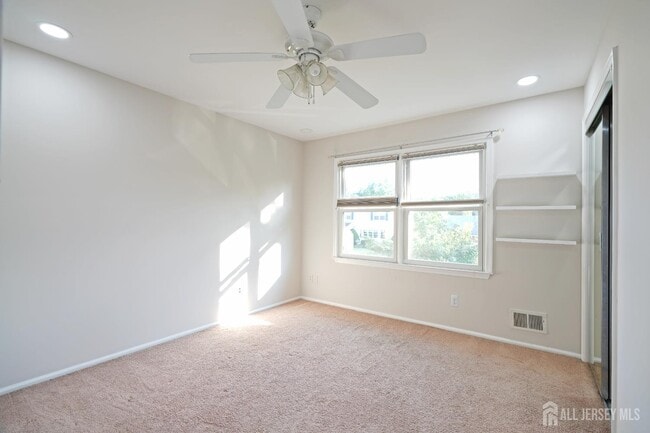 Building Photo - 19 Wetherhill Way