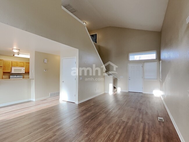 Building Photo - 2108 Hibbard Ln