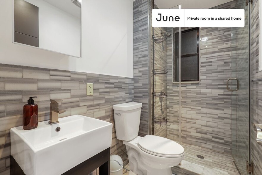 Building Photo - Room in Shared 3 bed/1 bath home in Upper West Side