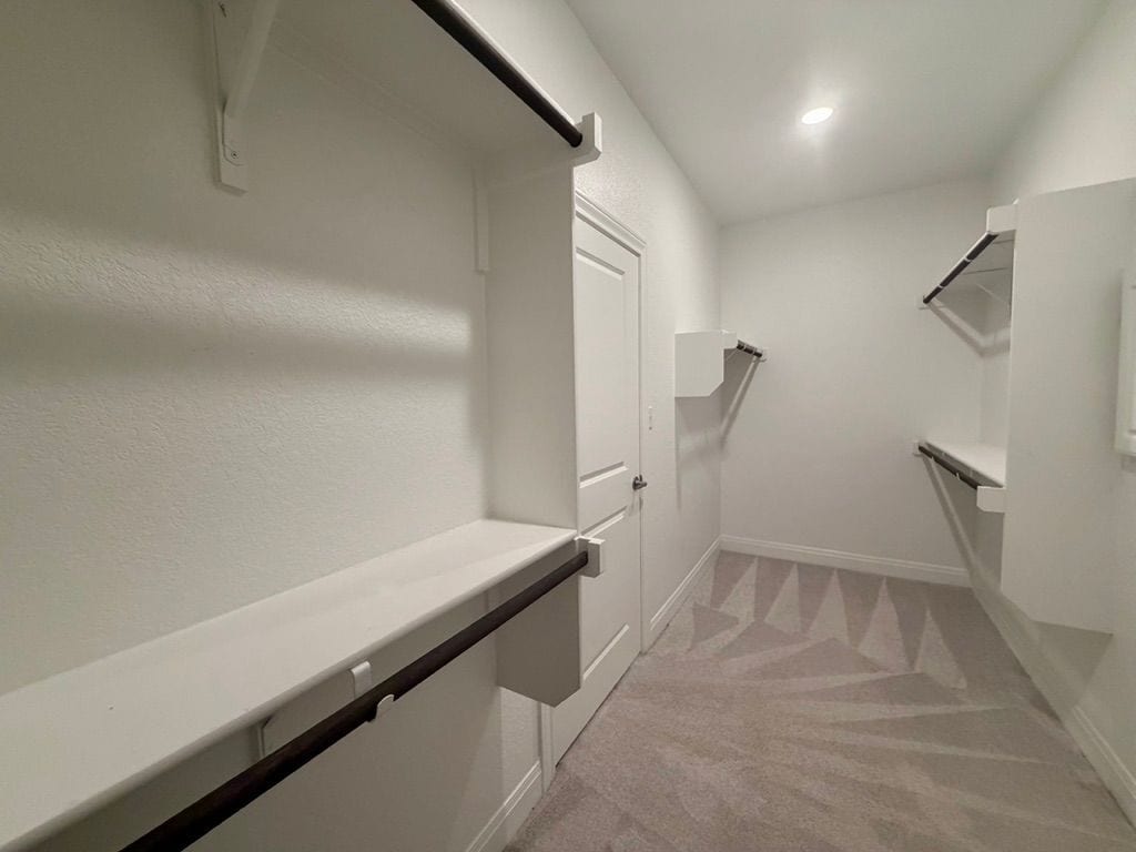 Building Photo - 125 Slenderleaf Dr