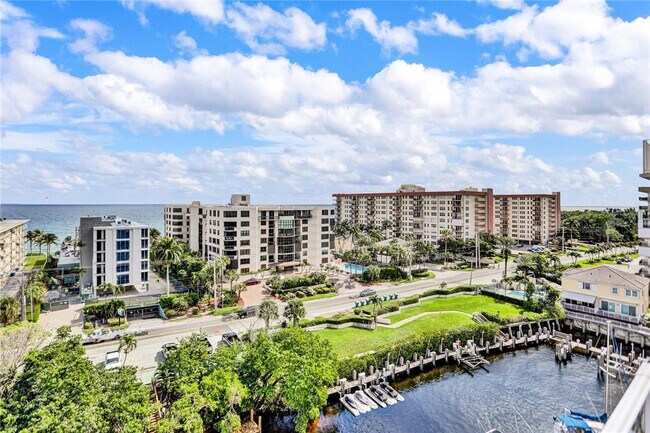 Building Photo - 1160 Hillsboro Mile