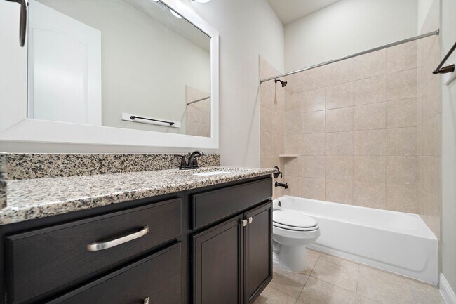 Building Photo - 4218 Davis Oak Dr