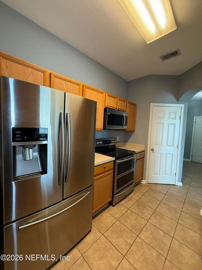 Building Photo - 7990 Baymeadows Rd
