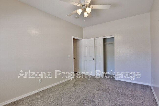 Building Photo - 9134 W Virginia Ave