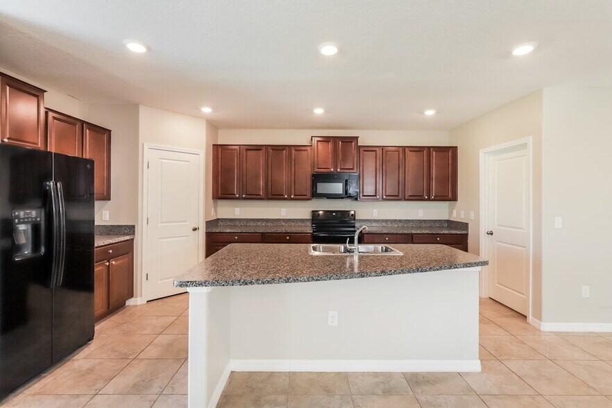 Building Photo - 4215 Unbridled Song Dr